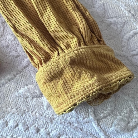 FREE PEOPLE Shimmy Shake‎ Twist Back Top Small Mustard Burnt Yellow - Picture 4 of 7